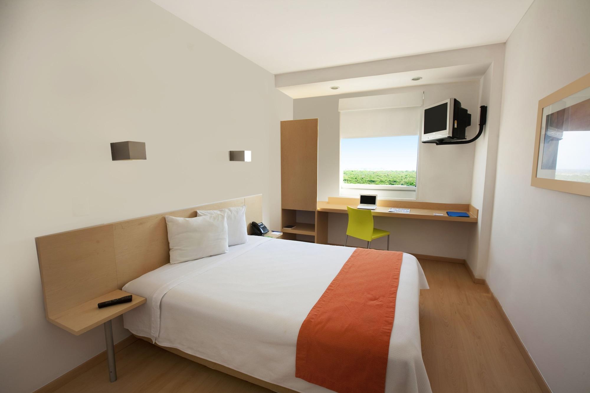 One Monterrey Aeropuerto Hotel Apodaca Room photo