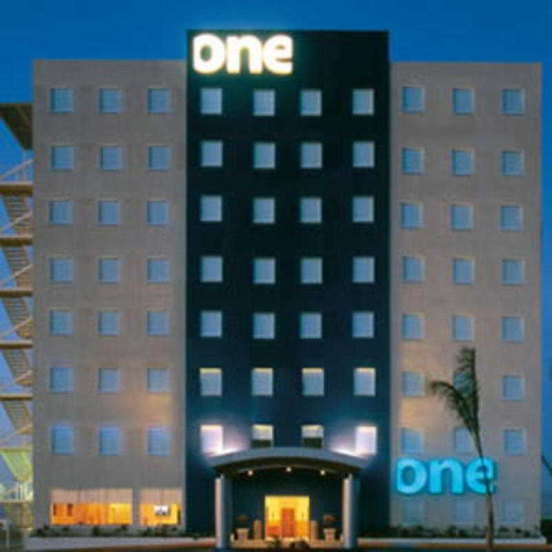 One Monterrey Aeropuerto Hotel Apodaca Exterior photo